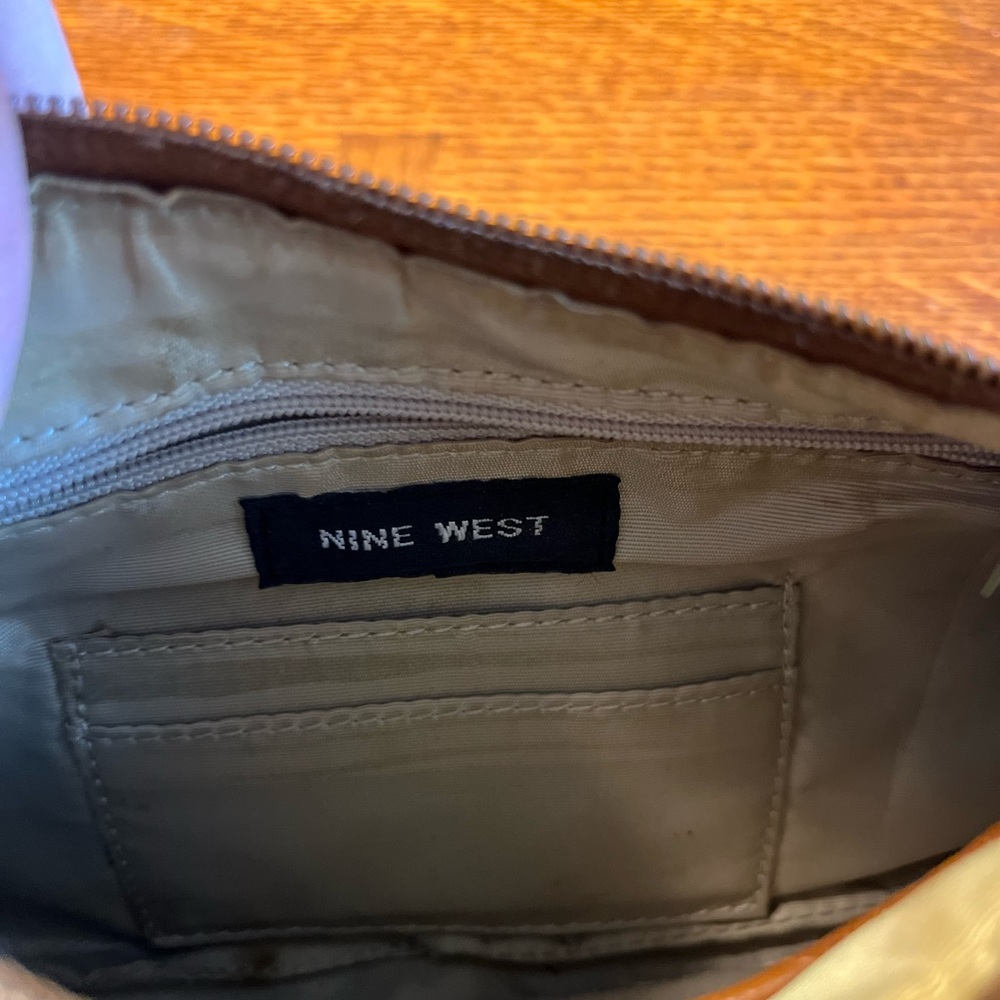 Nine West purse. - Picture 2 of 2